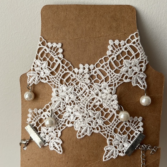 Pearl lace necklace - Picture 2 of 2